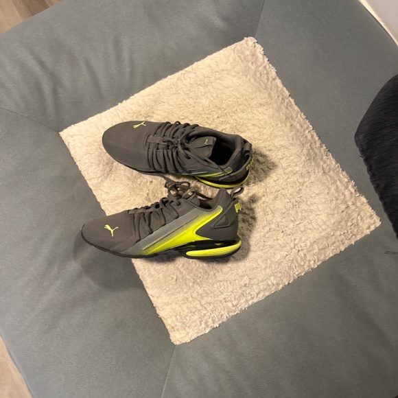 Puma shores - Picture 2 of 2